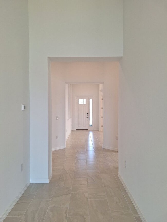 Building Photo - BRAND NEW HOME IN ARDISIA PARK IN NSB-2000+ SQ FEET !