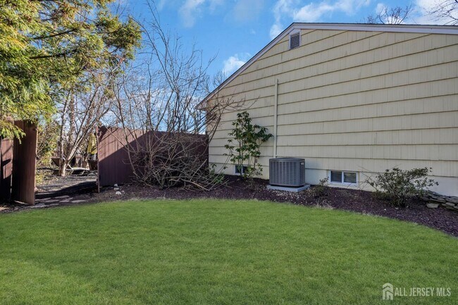 Building Photo - 1430 Kearney Dr