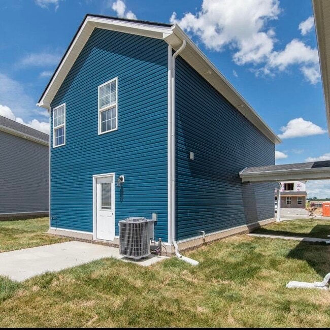 Building Photo - 1143 Judah Bear Blvd