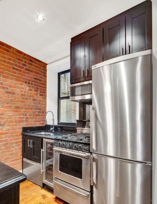 Building Photo - 438 W 52nd St