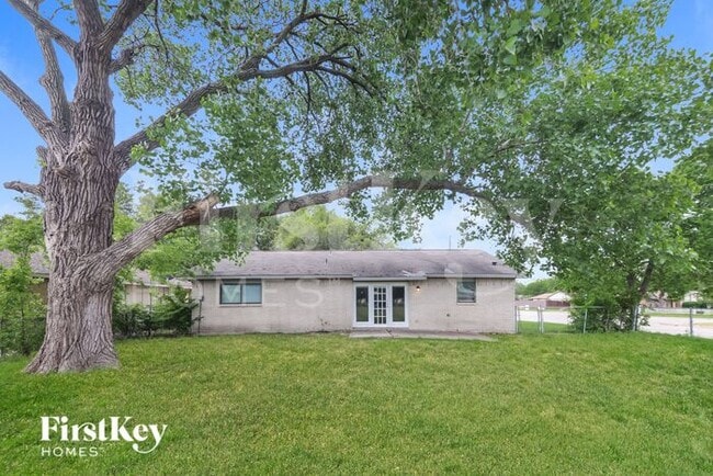 Building Photo - 1738 Dell Oak Dr
