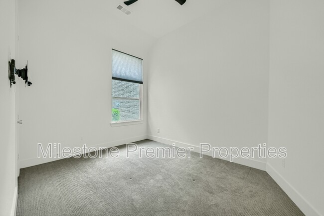 Building Photo - 3621 Brinkley Dr