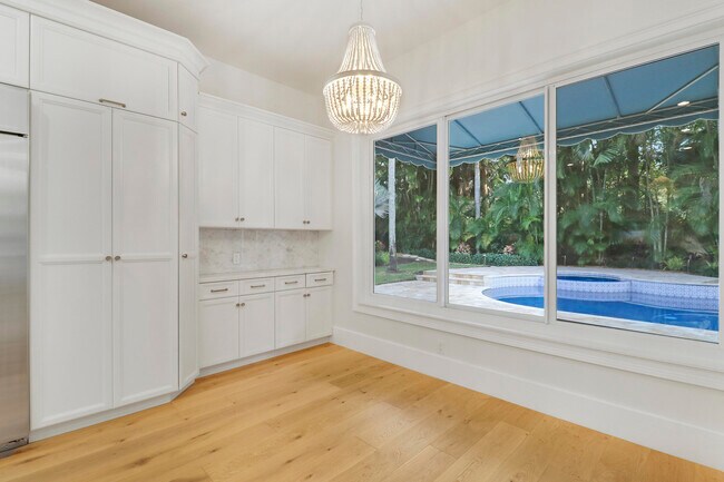 Building Photo - 142 Segovia Way