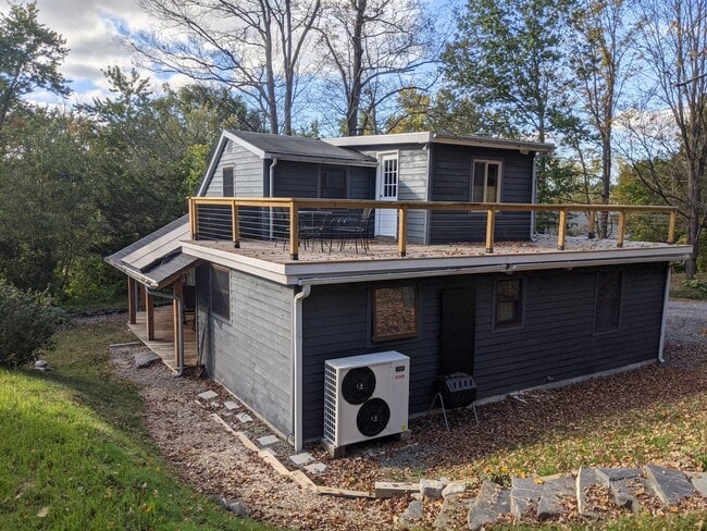 Building Photo - 17 High St