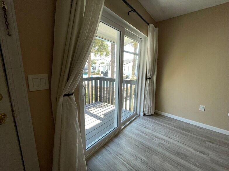 Living room window - 4151 S Semoran Blvd