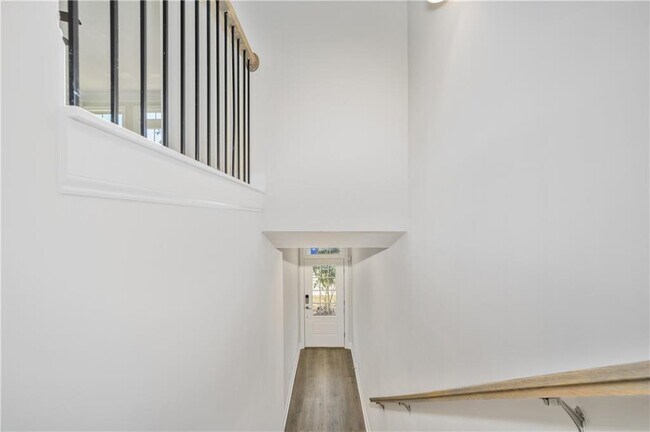Building Photo - 1346 Rosen Rd