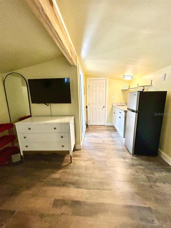 Building Photo - 1216 E Chelsea St