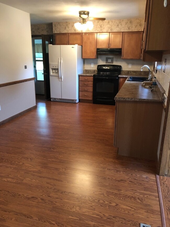 Building Photo - 2 Bedroom Ranch Home in Summit Township