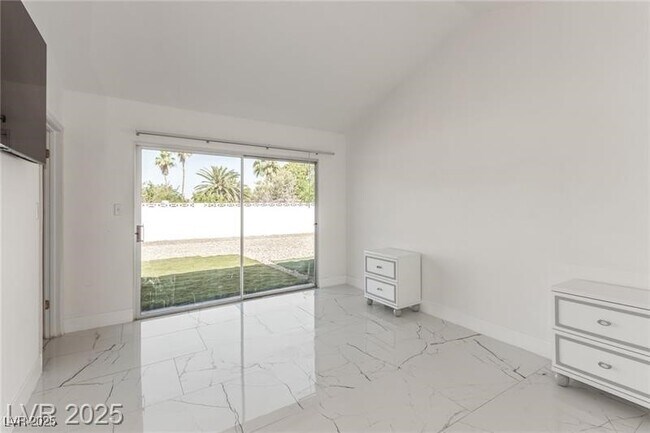 Building Photo - 3826 S Edmond St