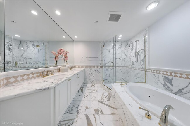Building Photo - 10225 Collins Ave