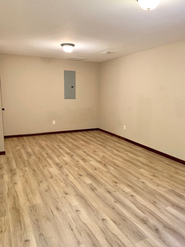 Building Photo - 8748 E Harry Ct