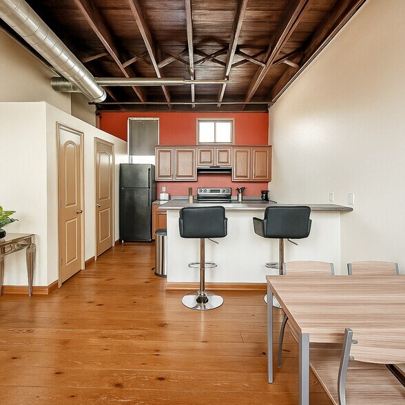 Building Photo - 606 N Jefferson Ave