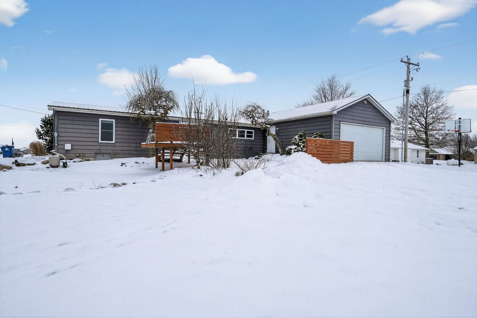 Building Photo - 18025 Doehrman Rd