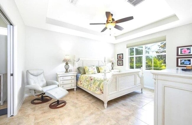 Building Photo - Elegant Furnished 3-Bedroom + Den Pool Home in VillageWalk of Bonita Springs – Available for Seas...