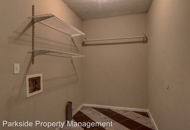 Building Photo - 3 br, 1 bath House - 43 Darwin Dr
