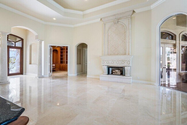Building Photo - 1831 Sabal Palm Dr
