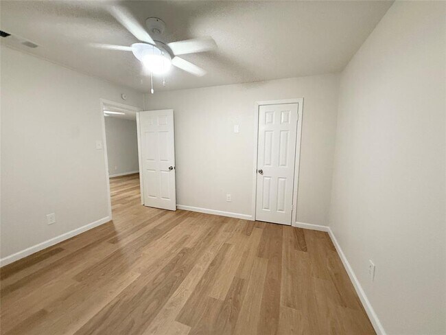 Building Photo - 3631 N MacGregor Way