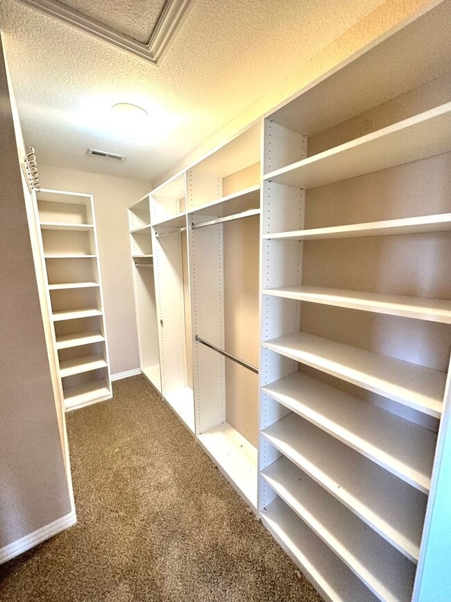 Building Photo - 3705 SW Hansom Loop