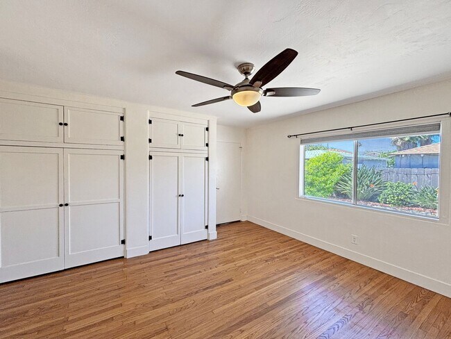 Building Photo - Beautiful 3BD/3BA House in Talmadge w/ ADU...