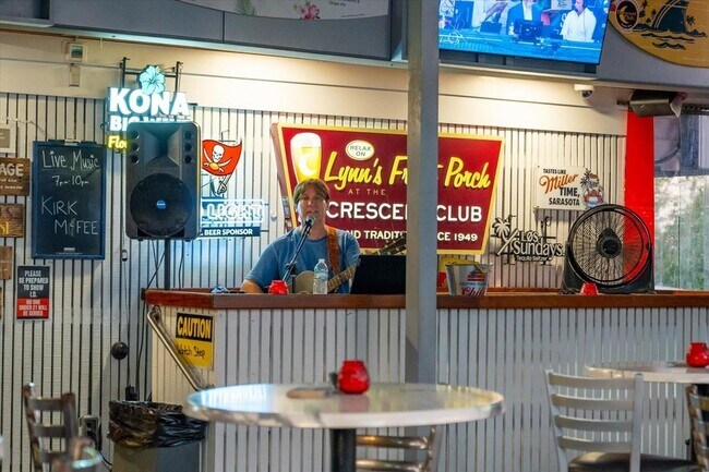 Building Photo - 6708 Sarasea Cir