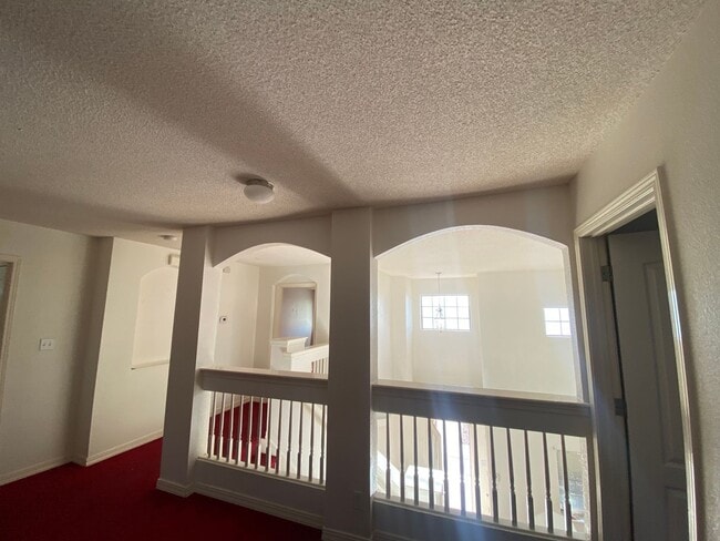 Building Photo - HOLIDAY SPECIAL  $1,695.00 First two month...