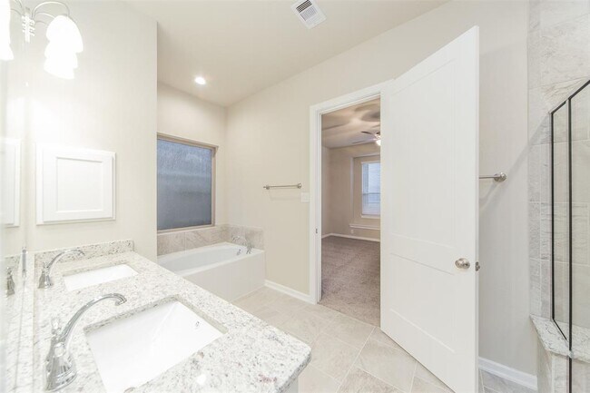 Building Photo - 4518 Primrose Valley Ln