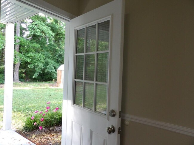 Building Photo - 1324 Waterway Dr