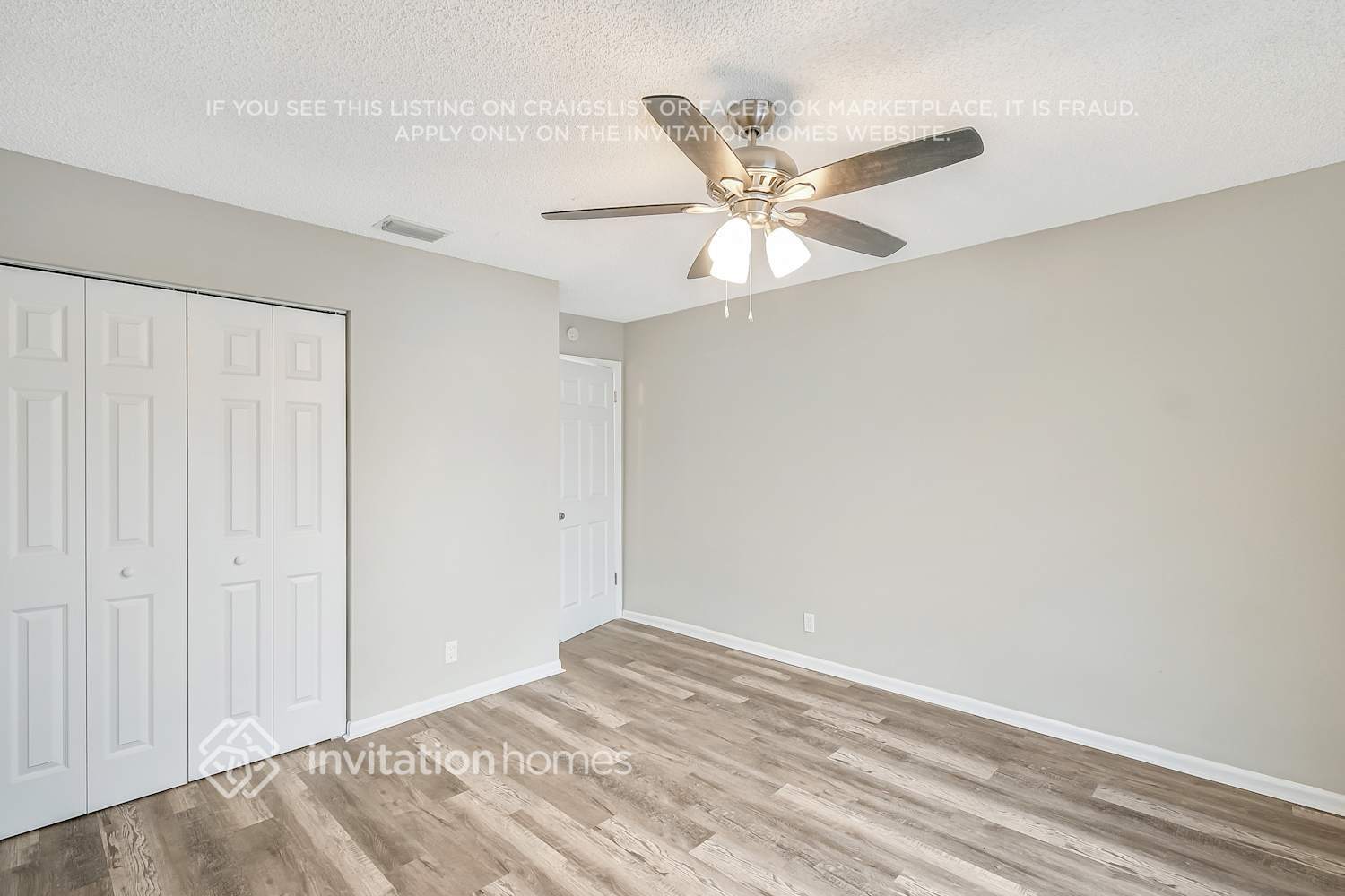 Building Photo - 5754 Lincoln Cir E