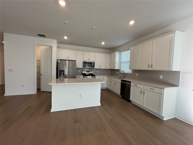 Building Photo - 13719 Brookside Hvn St