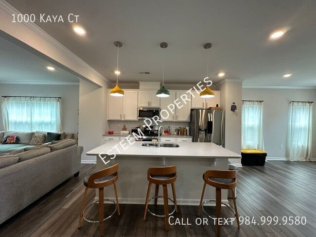 Building Photo - 1000 Kaya Ct