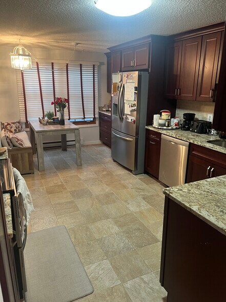 Kitchen - 23 Horizon Hill Rd