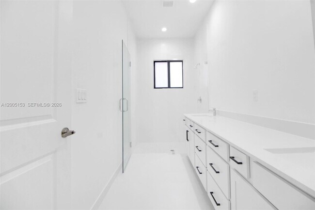 Building Photo - 20833 SW 96th Ct