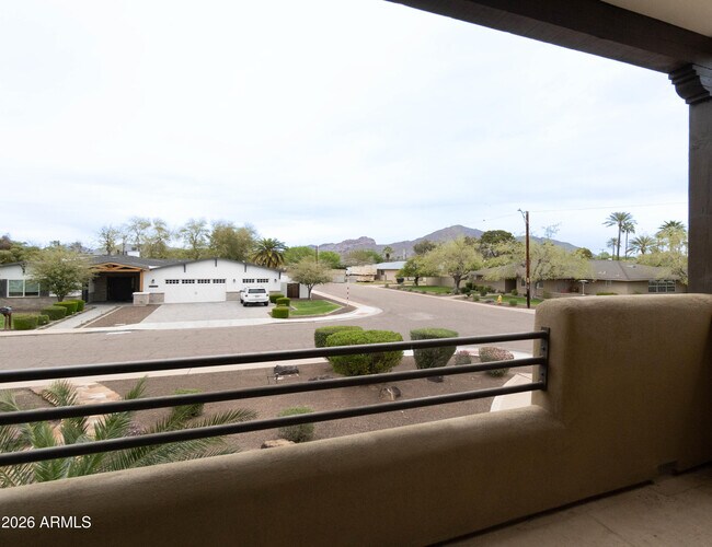 Building Photo - 4451 E Earll Dr