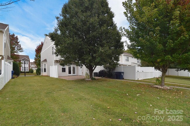 Building Photo - 9420 Rosewood Meadow Ln