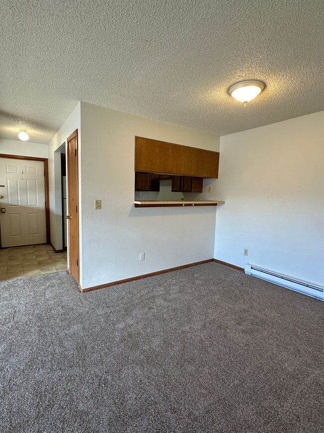 Building Photo - Two Bedroom One Bath Condo in Rifle Colorado