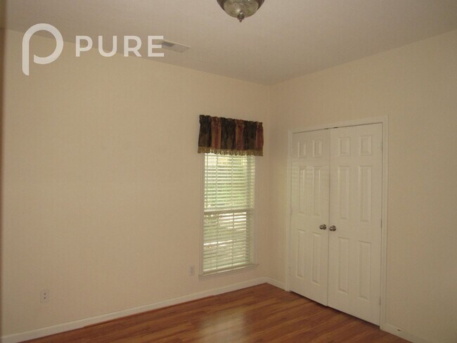 Building Photo - 266 Rocky Ridge Dr