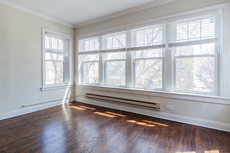 Building Photo - 1124 Maple Ave