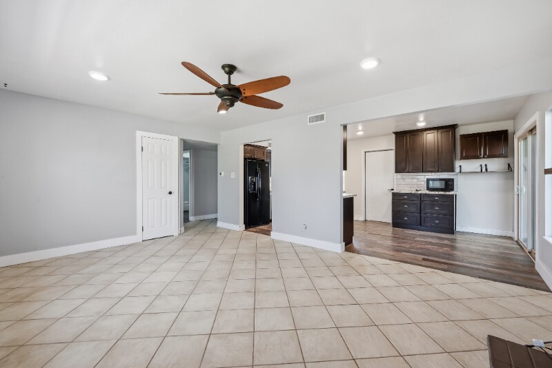 Building Photo - 6339 Salem Way