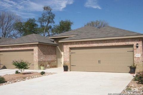 Building Photo - 720 Saengerhalle Rd