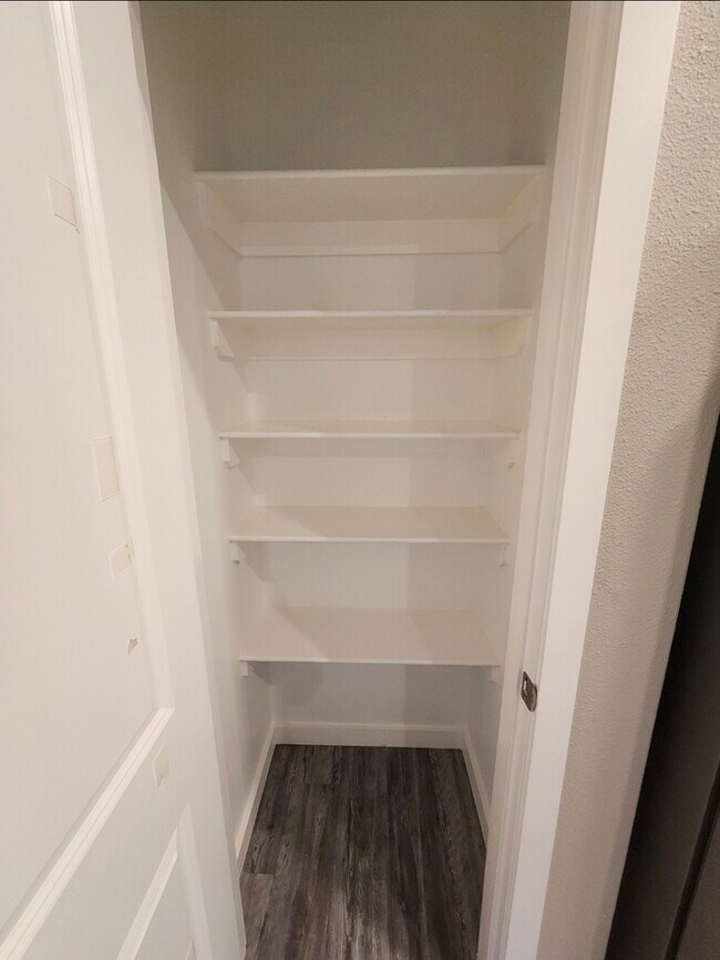 Building Photo - 3 bed 2 bath home in Lone Star Trails! 2 car garage