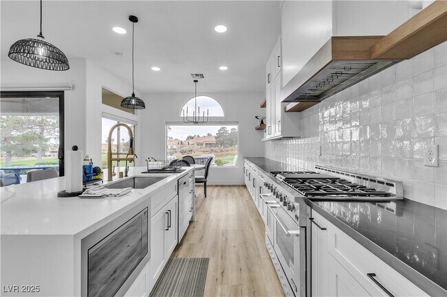 Building Photo - 9513 Villa Ridge Dr