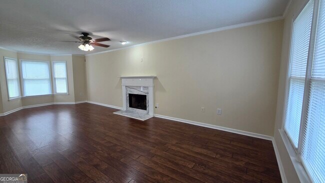 Building Photo - 31 Springfield Ct