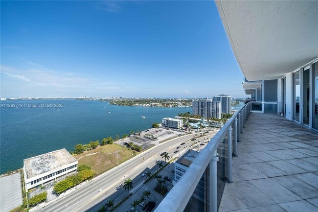 Building Photo - 7901 Hispanola Ave