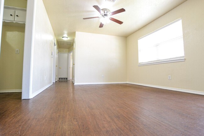 Building Photo - 3137 SW 65th Pl