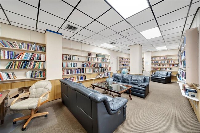 Building Photo - 1360 S Ocean Blvd