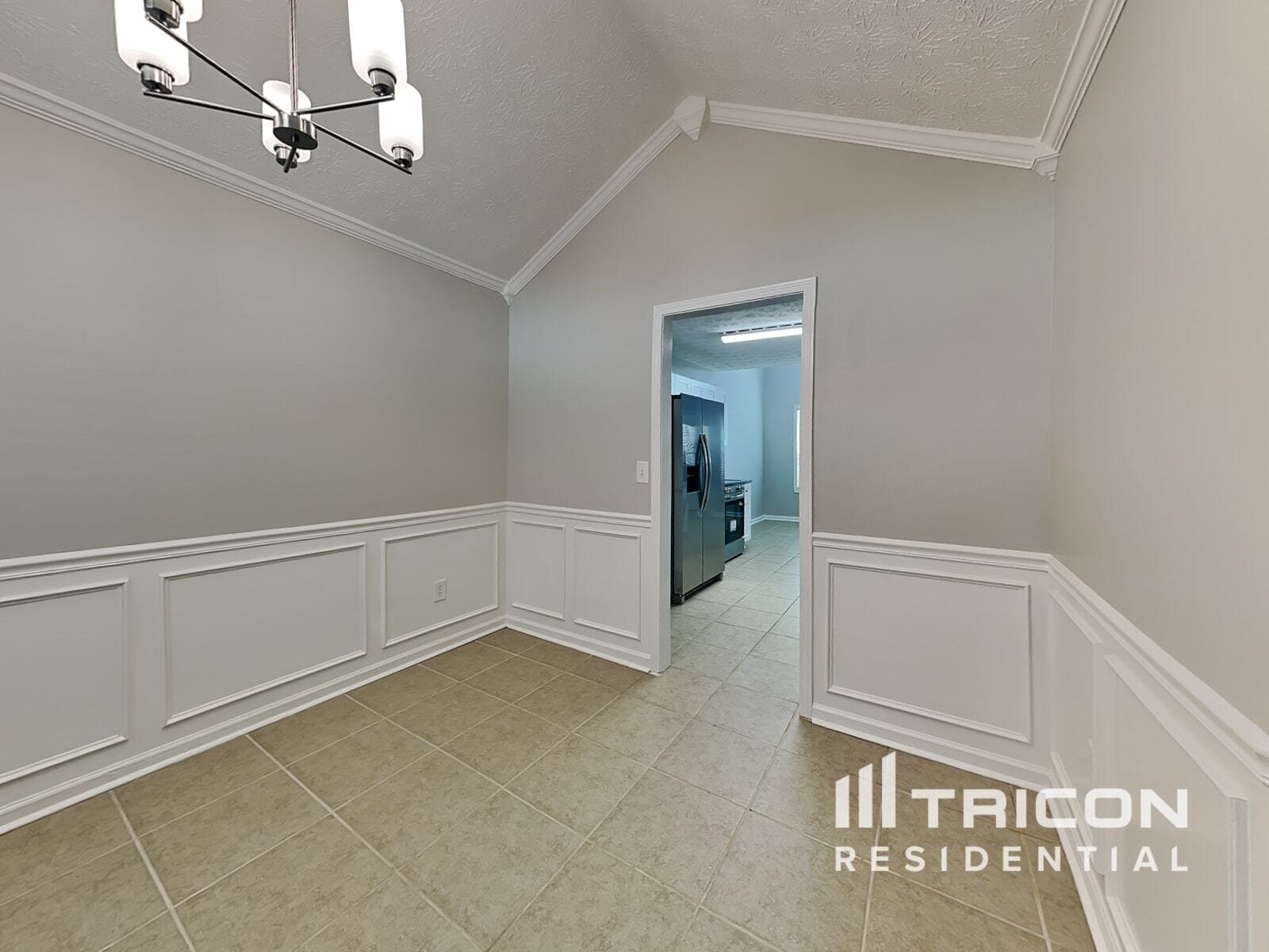 Building Photo - 360 Valley View Dr