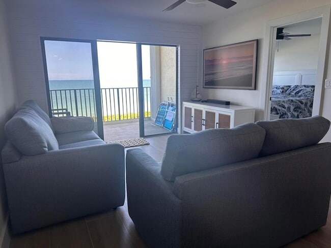 Building Photo - 7430 S Ocean Dr