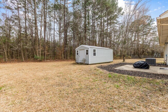 Building Photo - 612 Crissy Dr