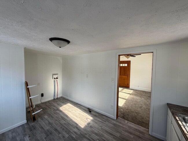 Building Photo - 923 Pierce Ave