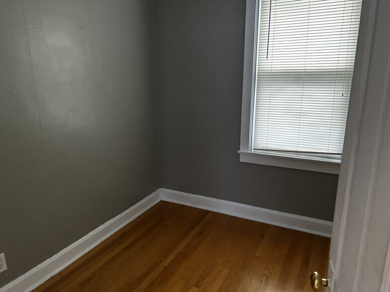 Building Photo - 1742 W Cullerton St